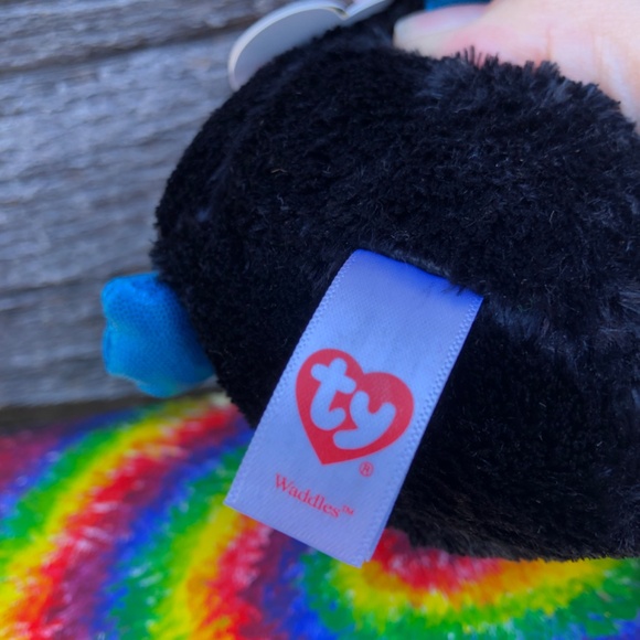 TY Beanie Babies Waddles the Penguin plushie stuffed animal toy plush Beanie Boo - Picture 6 of 9